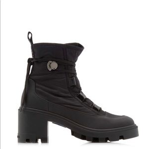 Moncler
Cheryne Leather Lug-Sole Boots